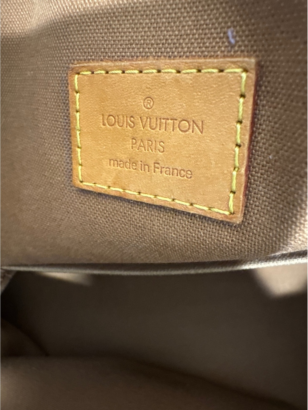 Louis Vuitton Lockit Horizontal Handbag - Picture 13 of 14